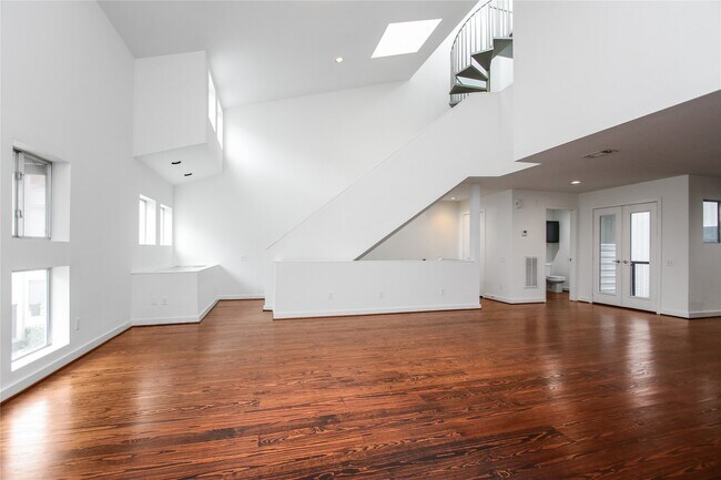 property at 319 Sydnor St
