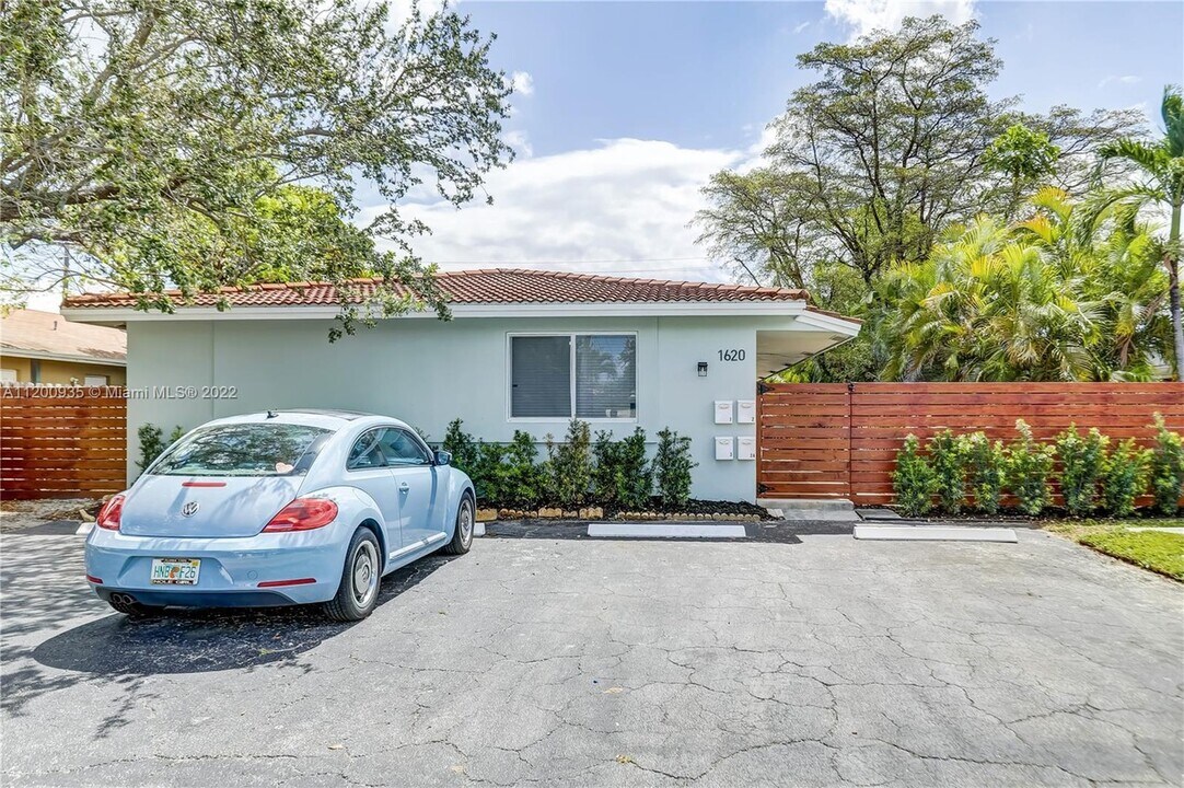1620 NE 20th Ave in Fort Lauderdale, FL - Building Photo