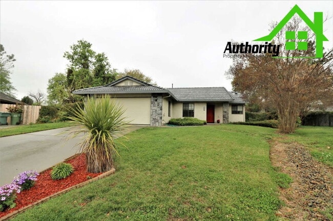 3610 Sunwood Dr in Redding, CA - Building Photo - Building Photo