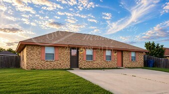 106 Horseshoe Dr in Copperas Cove, TX - Building Photo