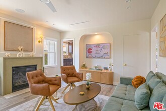 725 N Harvard Blvd in Los Angeles, CA - Building Photo - Building Photo