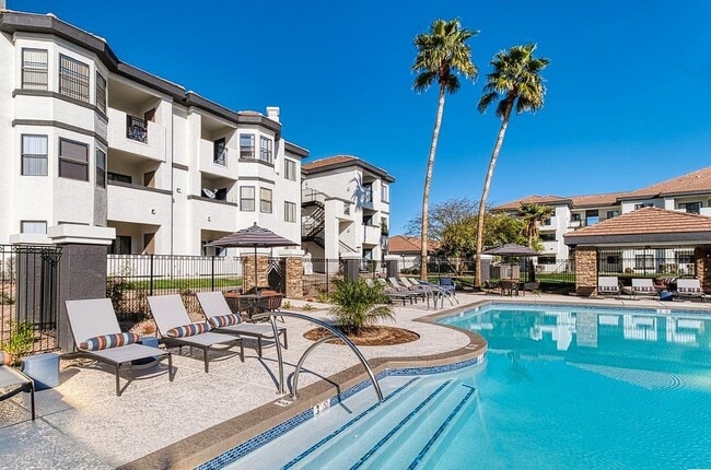 SolVida Central in Phoenix, AZ - Building Photo - Building Photo