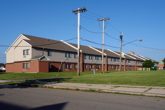 Friendship Manor Apartments in Buffalo, NY - Building Photo - Building Photo