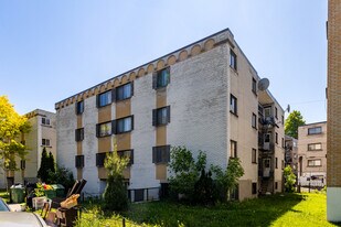 5638-5642 Des Narcisses Rue in Montreal Nord, QC - Building Photo