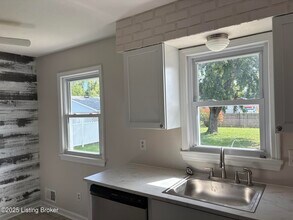 5006 Tumeric Ln in Louisville, KY - Building Photo - Building Photo