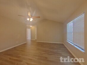 2068 Manucy Ct in Middleburg, FL - Building Photo - Building Photo