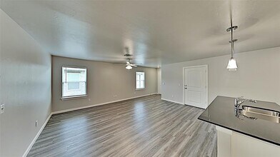 11225 Burnham Ave in Oklahoma City, OK - Building Photo - Building Photo
