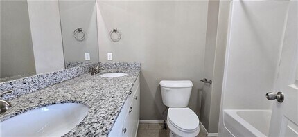 5007 SW Fieldstone Blvd in Bentonville, AR - Building Photo - Building Photo