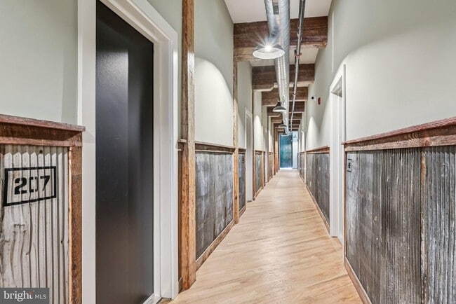 201 Leverington Ave in Philadelphia, PA - Building Photo - Building Photo