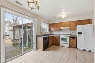 72 Chelmsford Ct in Middle River, MD - Building Photo - Building Photo