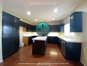 1375 Williamsburg Ln in Corona, CA - Building Photo - Building Photo