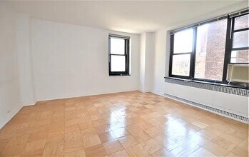 108 E 38th St in New York, NY - Building Photo - Building Photo