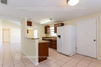 6401 Bali Ct in Tampa, FL - Building Photo - Building Photo