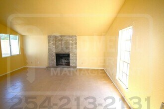 2002 Sherman Dr in Killeen, TX - Building Photo - Building Photo