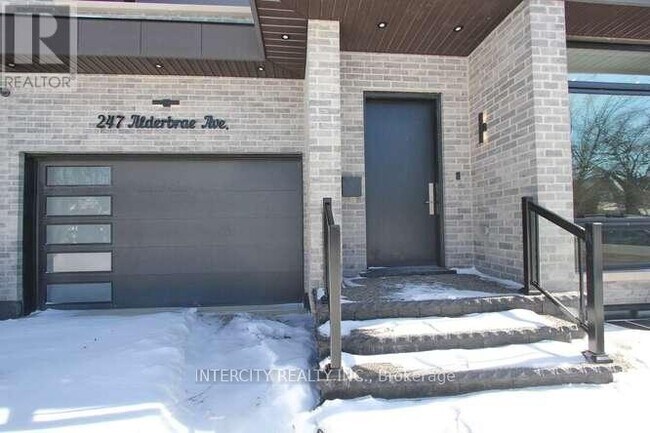 247 Alderbrae Ave in Toronto, ON - Building Photo - Building Photo