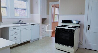 21 Trapelo St, Unit 2 bedroom apartment in Boston, MA - Building Photo - Building Photo