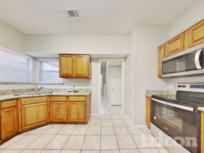 1205 Laurel Ln in Grapevine, TX - Building Photo - Building Photo