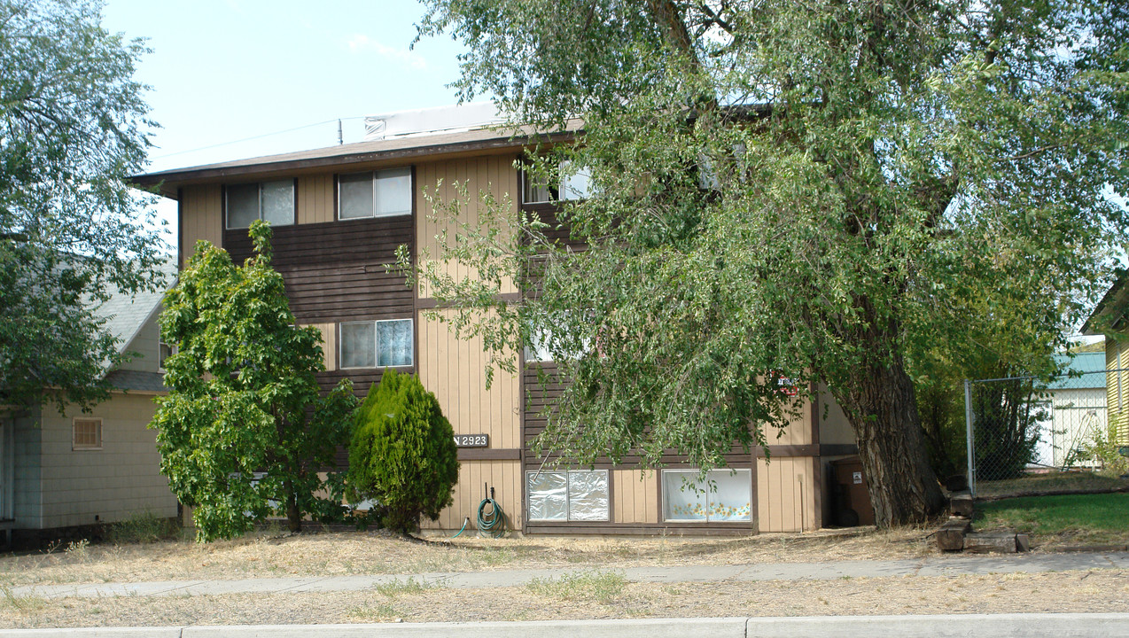 2923 N Hogan St in Spokane, WA - Foto de edificio