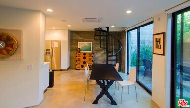 2849 Seattle Dr in Los Angeles, CA - Building Photo - Building Photo