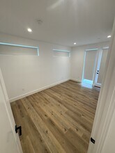 10919 Hesby St, Unit 3 in North Hollywood, CA - Foto de edificio - Building Photo