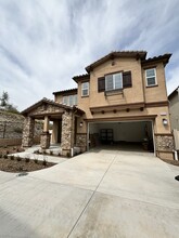 23721 Orange Blossom Dr in Santa Clarita, CA - Building Photo - Building Photo