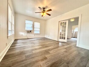 1203 Leona St in Austin, TX - Building Photo - Building Photo