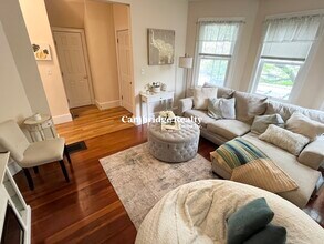 15 Sargent Ave, Unit 1 in Somerville, MA - Building Photo - Building Photo