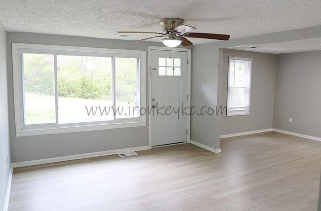 5231 N Merrimac Ave in Kansas City, MO - Building Photo - Building Photo