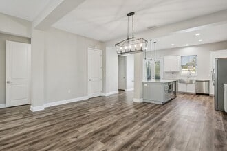 1410 E Curtis St in Tampa, FL - Building Photo - Building Photo