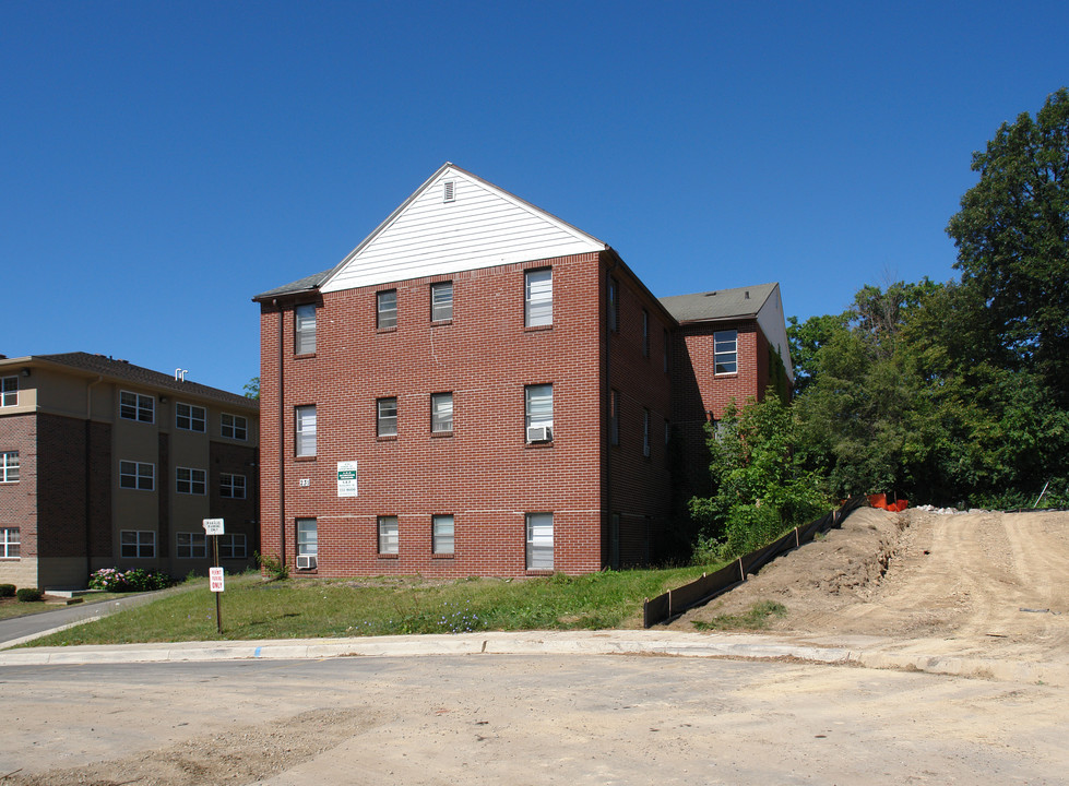 231 Louis Apartments in East Lansing, MI - Building Photo