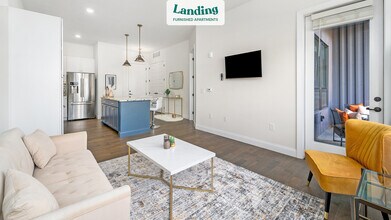1079 N High St-Unit -210.1272399 in Columbus, OH - Building Photo - Building Photo