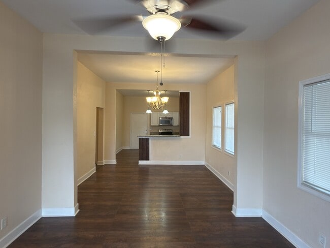 2528 W St John St in Tampa, FL - Building Photo - Building Photo