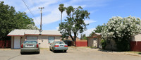 5597 S Gledhill Ave in Olivehurst, CA - Foto de edificio - Building Photo