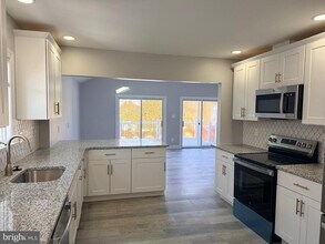 109 Paoli Pike in Paoli, PA - Building Photo - Building Photo