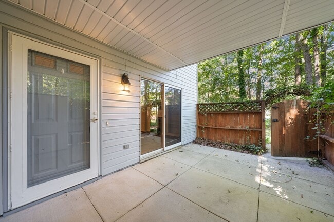465 Summerwalk Cir in Chapel Hill, NC - Building Photo - Building Photo