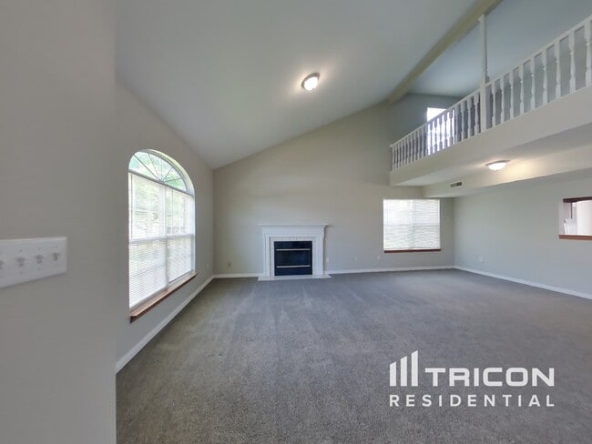 1421 Locke Bend in Avon, IN - Building Photo - Building Photo