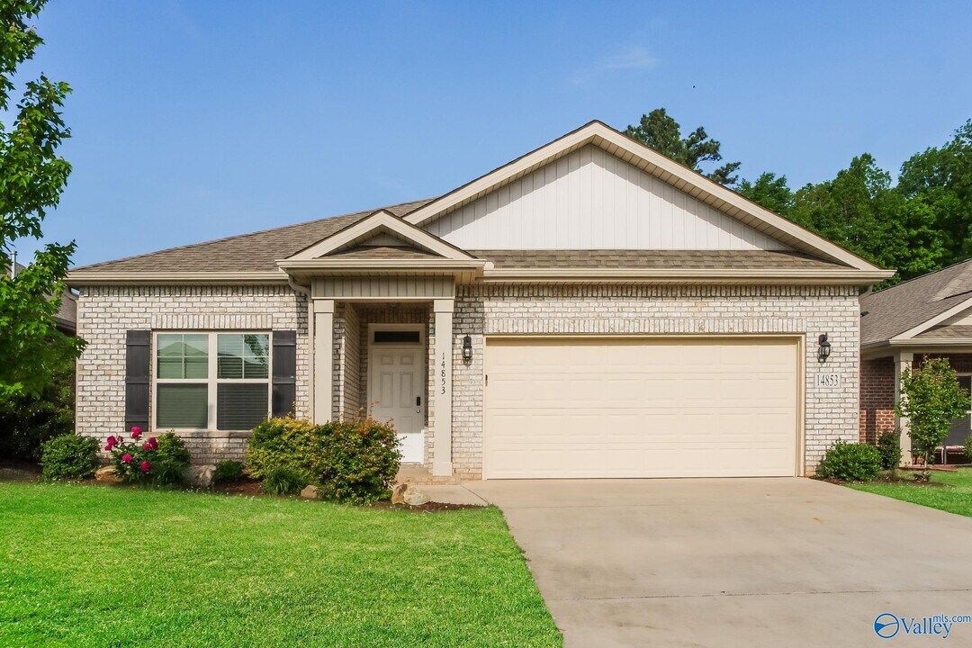 14853 Norfleet Dr in Athens, AL - Building Photo