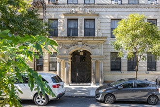 560 W 144th St in New York, NY - Foto de edificio - Building Photo