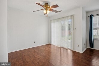 188 S Hill Dr in Mount Holly, NJ - Foto de edificio - Building Photo