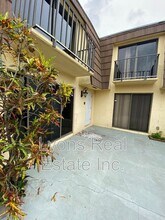 1667 Park Meadows Dr in Ft. Myers, FL - Building Photo - Building Photo