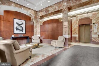 4801 Fairmont Ave in Bethesda, MD - Building Photo - Building Photo