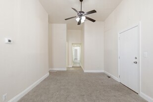 910 N Arlington Ave in Baltimore, MD - Building Photo