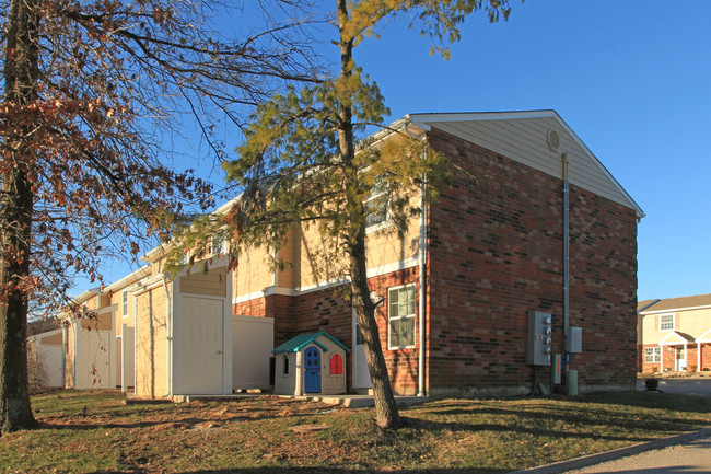 Eminence Village in Eminence, KY - Building Photo - Building Photo