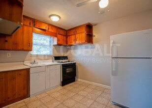 954 St Charles Ave NE-Unit -02 in Atlanta, GA - Building Photo - Building Photo