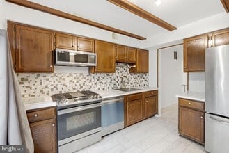 11072 Berrypick Ln in Columbia, MD - Building Photo - Building Photo