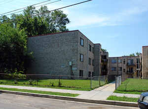 4921-4925 Quarles St NE in Washington, DC - Building Photo - Building Photo