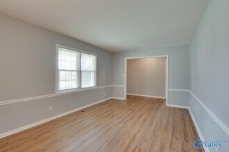 9802 Dolphin Dr in Huntsville, AL - Building Photo - Building Photo