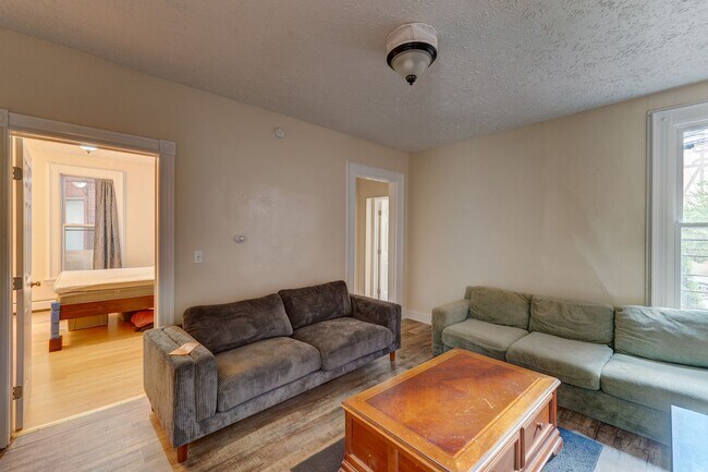 22 Lynwood Pl in New Haven, CT - Building Photo - Building Photo