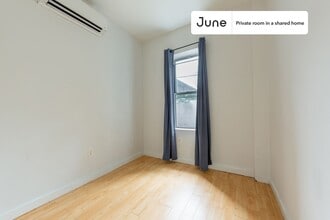 Private bedroom in 4 bed/2 bath Home in New York, NY - Building Photo - Building Photo
