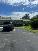 301 Bonaventure Blvd in Weston, FL - Building Photo - Building Photo